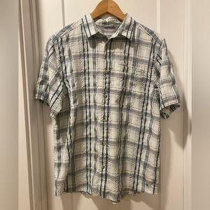 Columbia Men's Navy and Gray Stripped Shirt